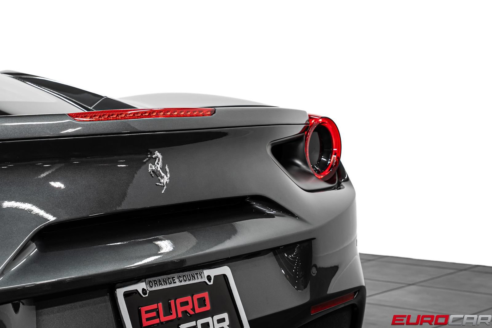 Used 2018 Ferrari 488 GTB RWD image 23