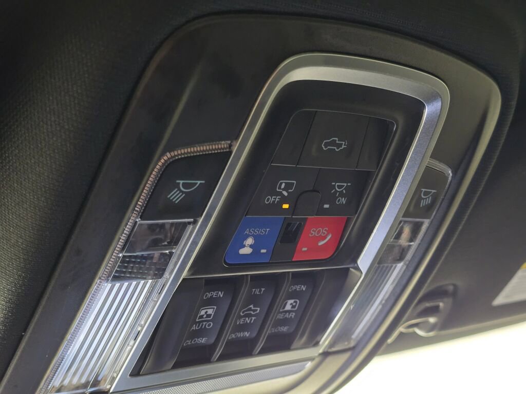 Used 2022 RAM 3500 Limited image 38