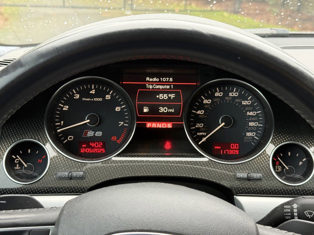 Used 2009 Audi S8 image 37