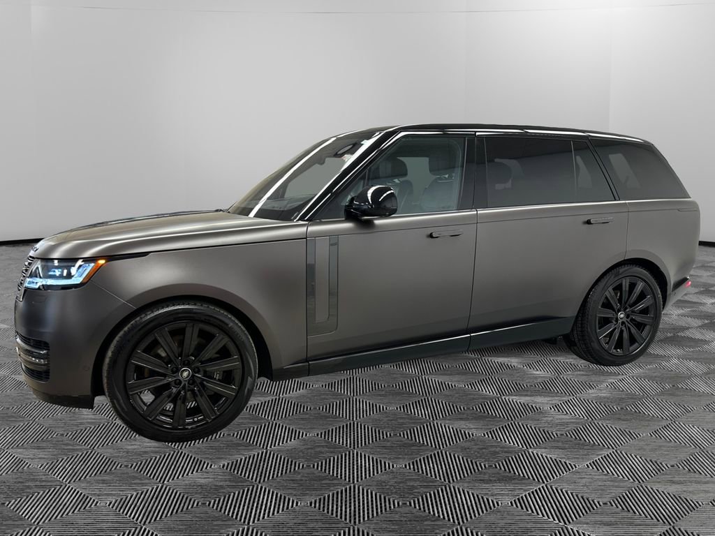Used 2023 Land Rover Range Rover Long Wheelbase SE AWD/4WD image 2