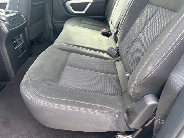 Used 2018 Nissan Titan SV w/ SV Convenience Package image 15