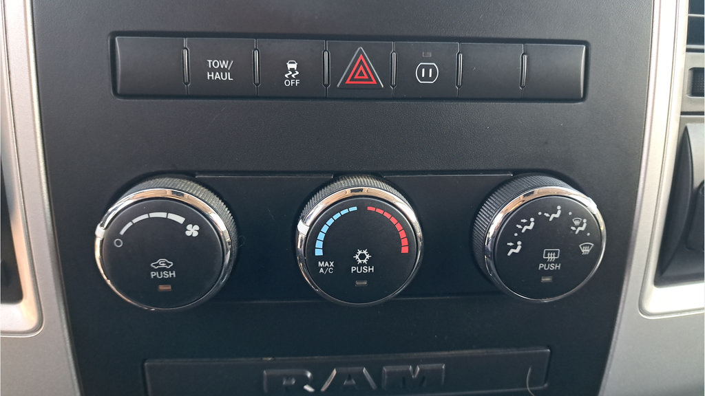 Used 2011 RAM 1500 Big Horn AWD/4WD image 21