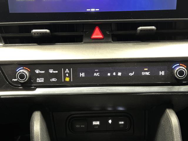 Used 2023 Kia Sportage EX image 18