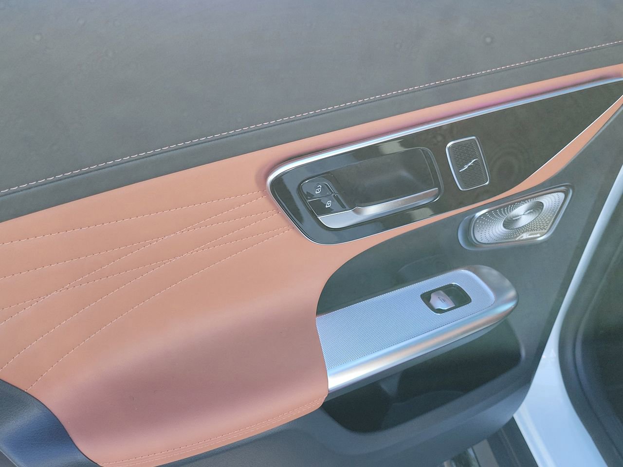 New 2025 Mercedes-Benz GLC 63 AMG S image 17