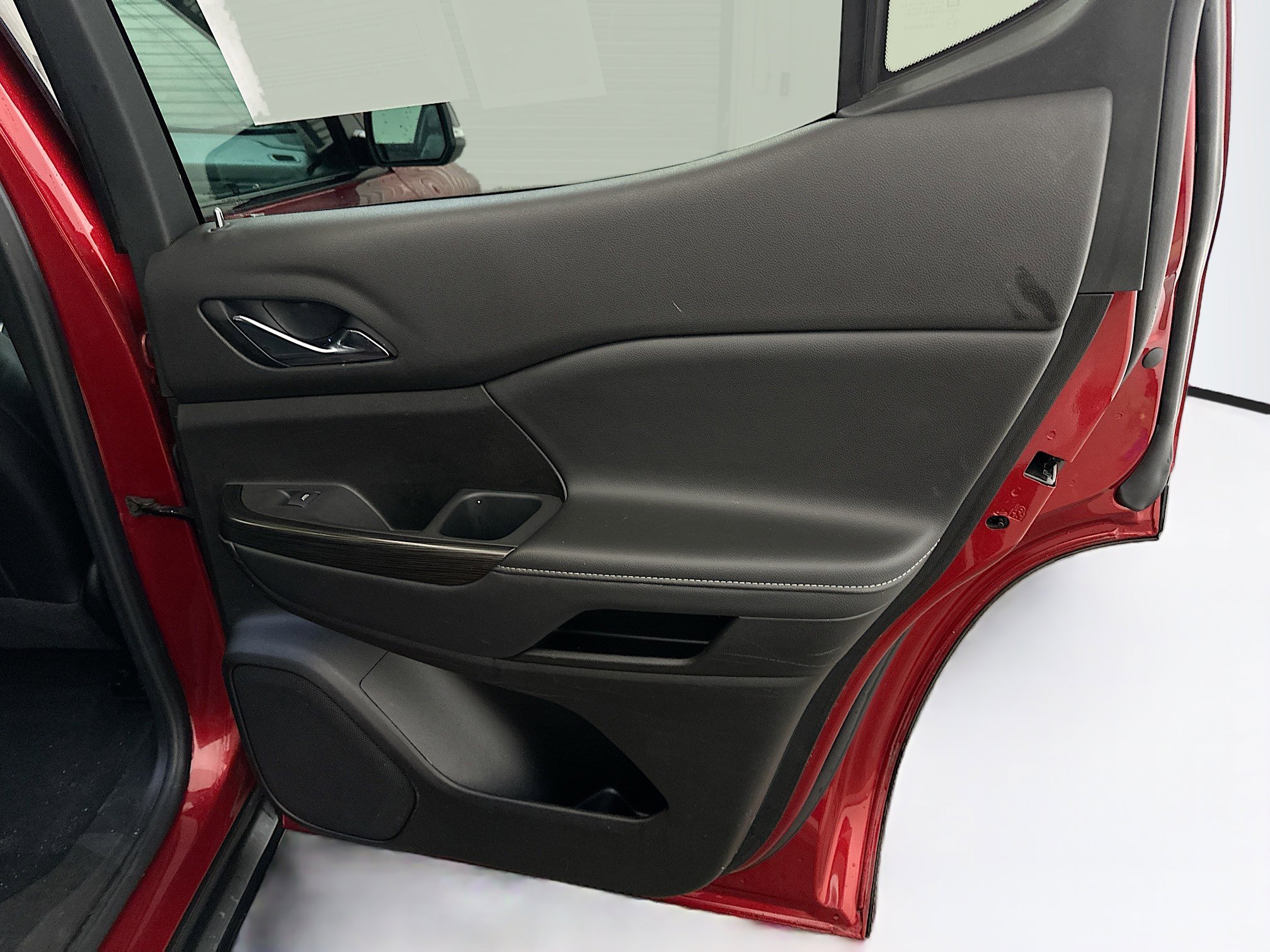 Used 2021 GMC Acadia SLT w/ Elevation Edition image 33