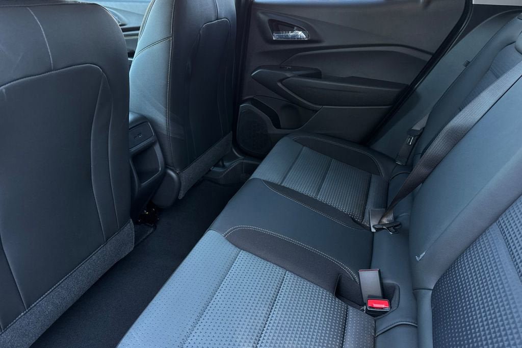 New 2026 Chevrolet Trax LT w/ Sunroof Package image 12