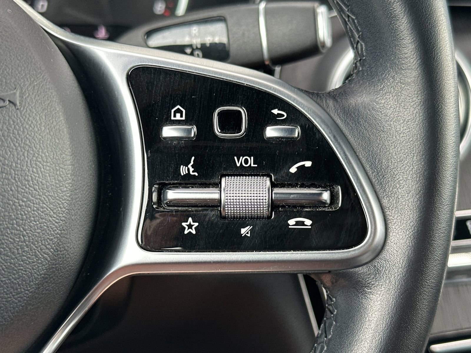 Certified 2022 Mercedes-Benz GLC 300 image 27