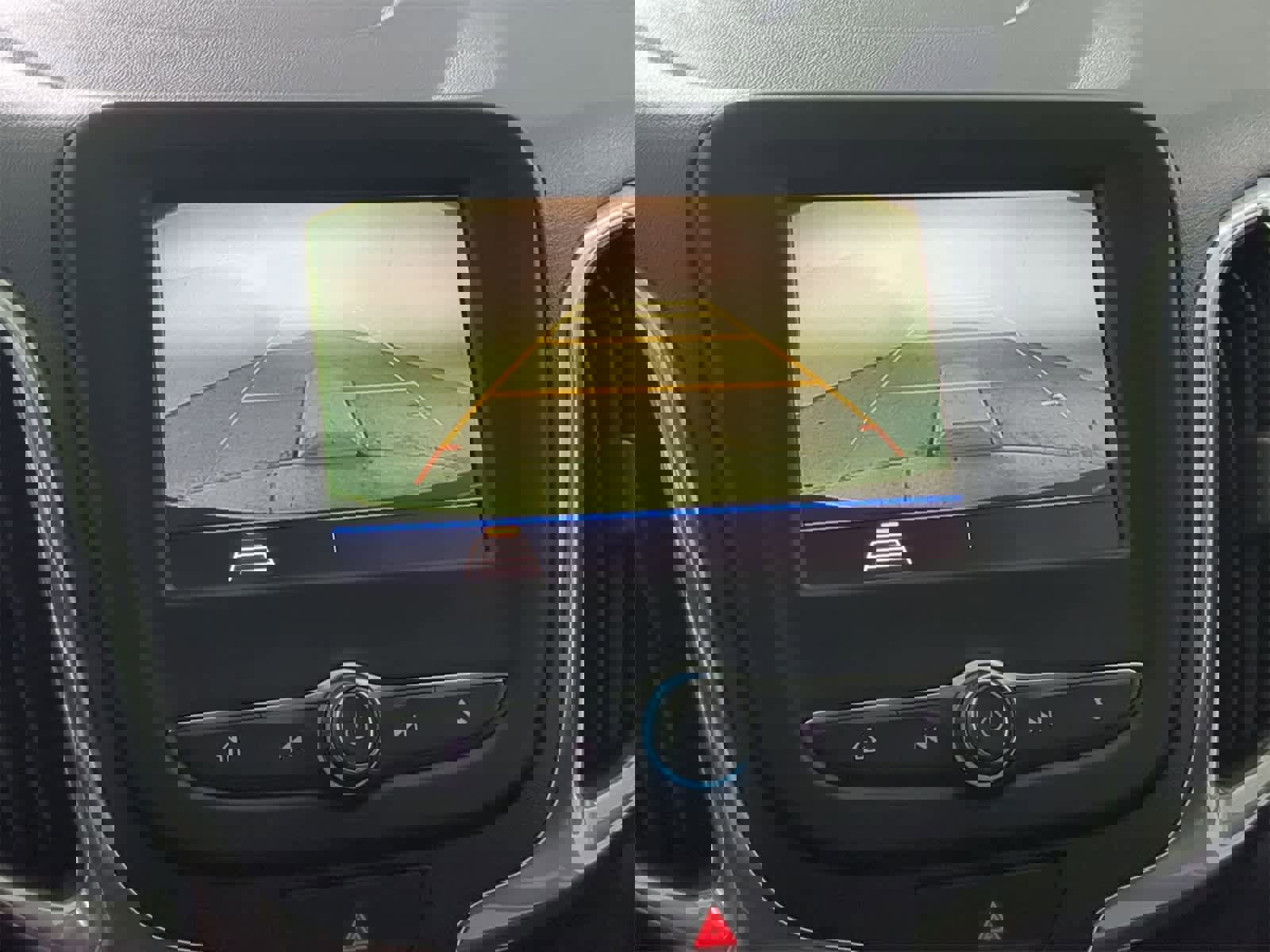 Used 2019 Chevrolet Equinox LT image 27