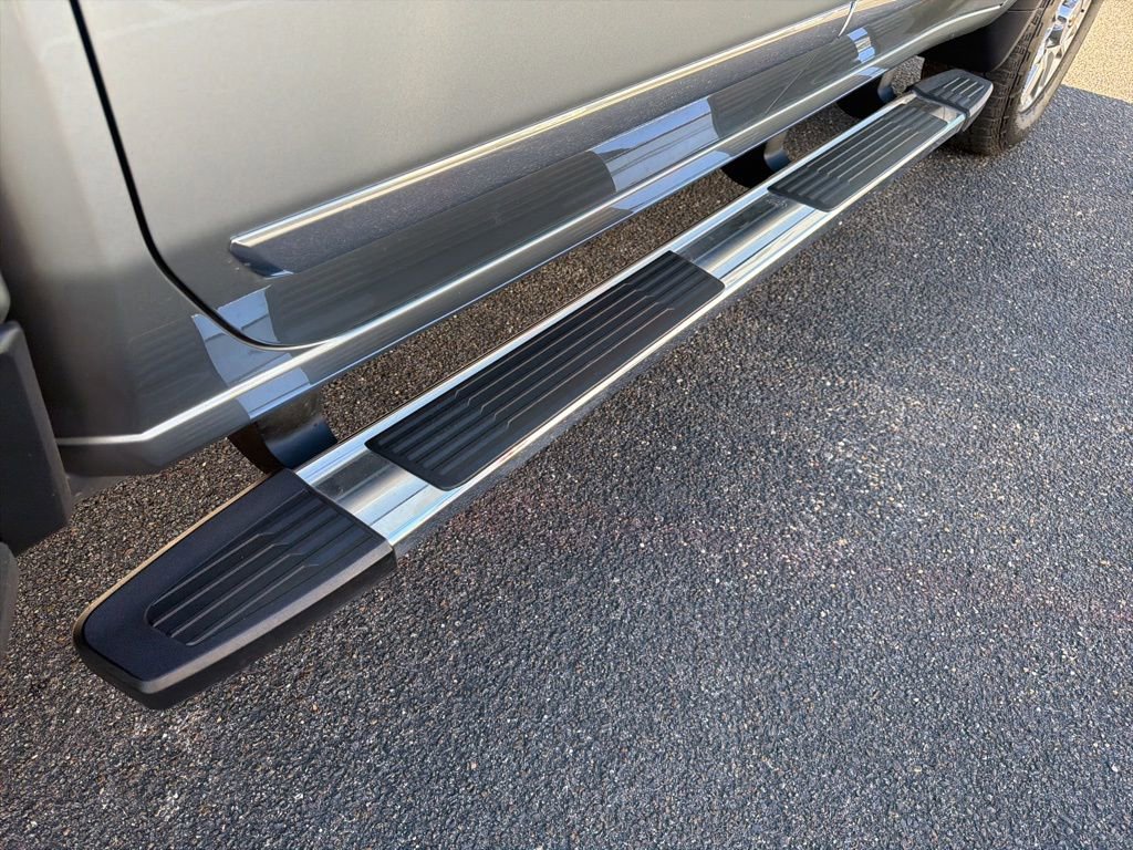 Used 2024 Chevrolet Silverado 2500 High Country image 15