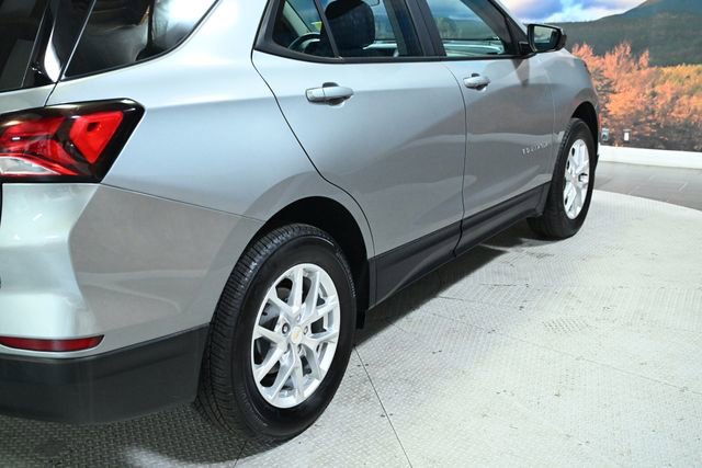 Used 2023 Chevrolet Equinox LS image 9