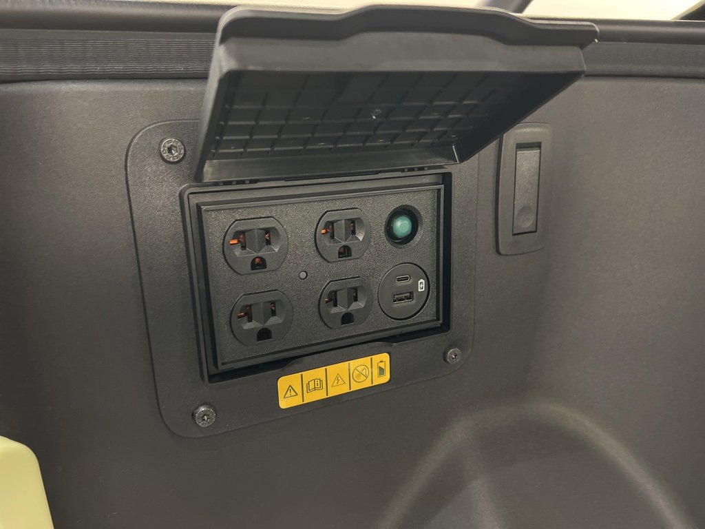 New 2025 Ford F150 Lightning Lariat image 43