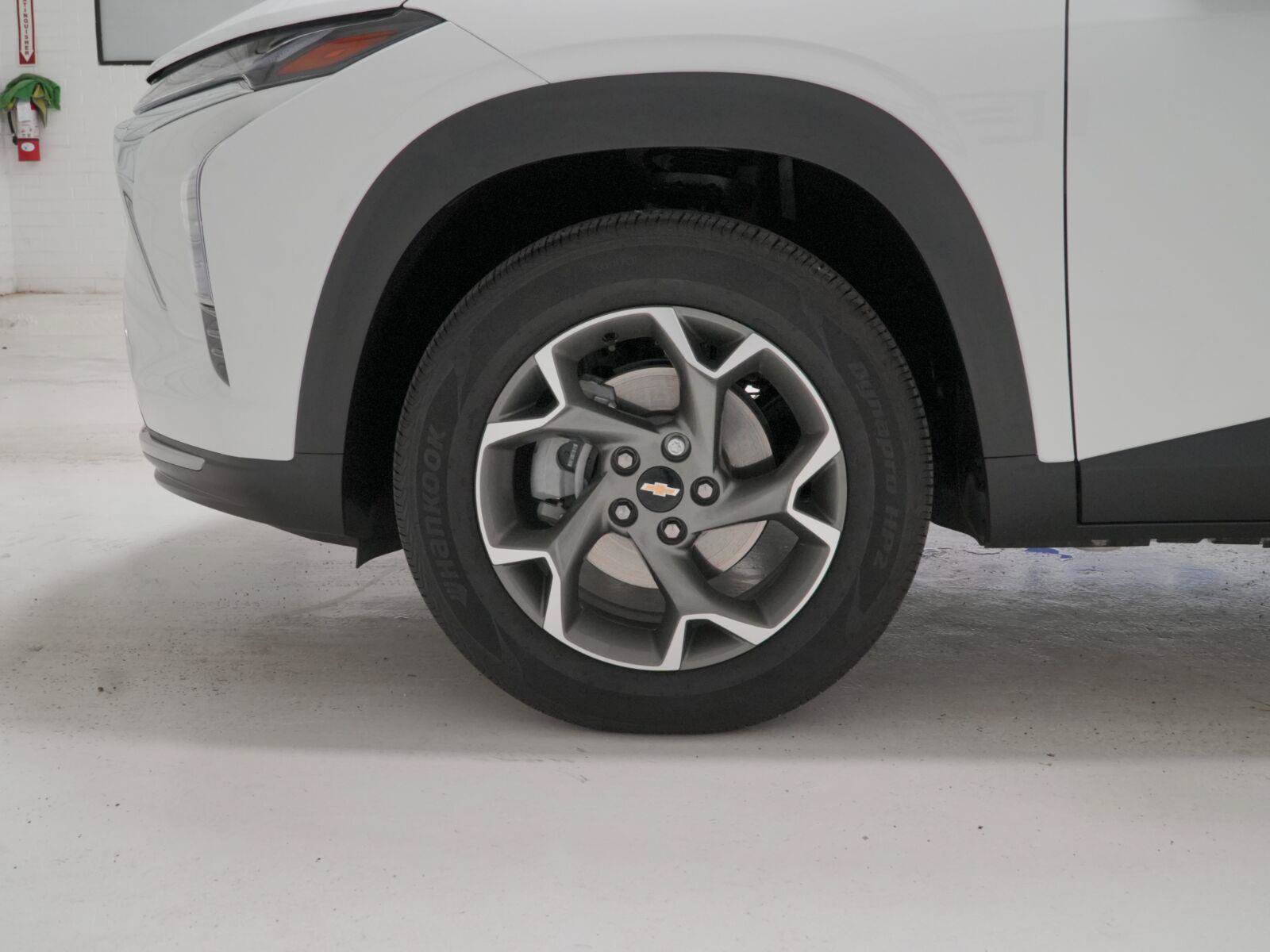 Used 2026 Chevrolet Trax LT w/ Driver Confidence Package FWD image 27