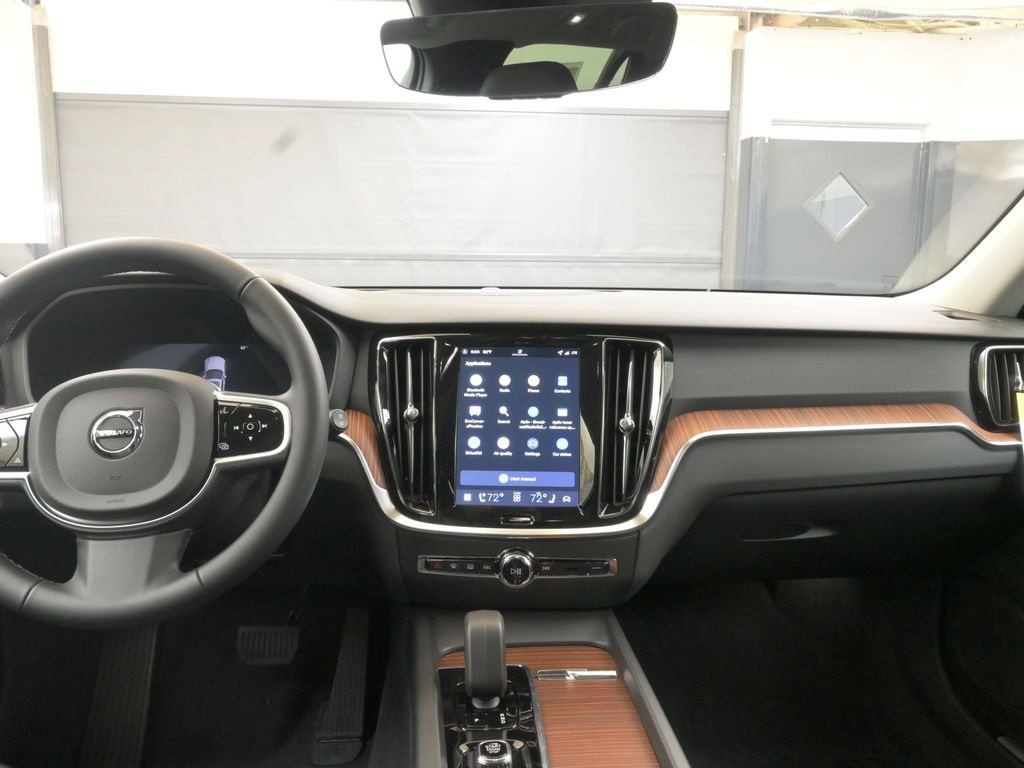 New 2026 Volvo V60 B5 Cross Country Plus w/ Protection Package Premier image 22
