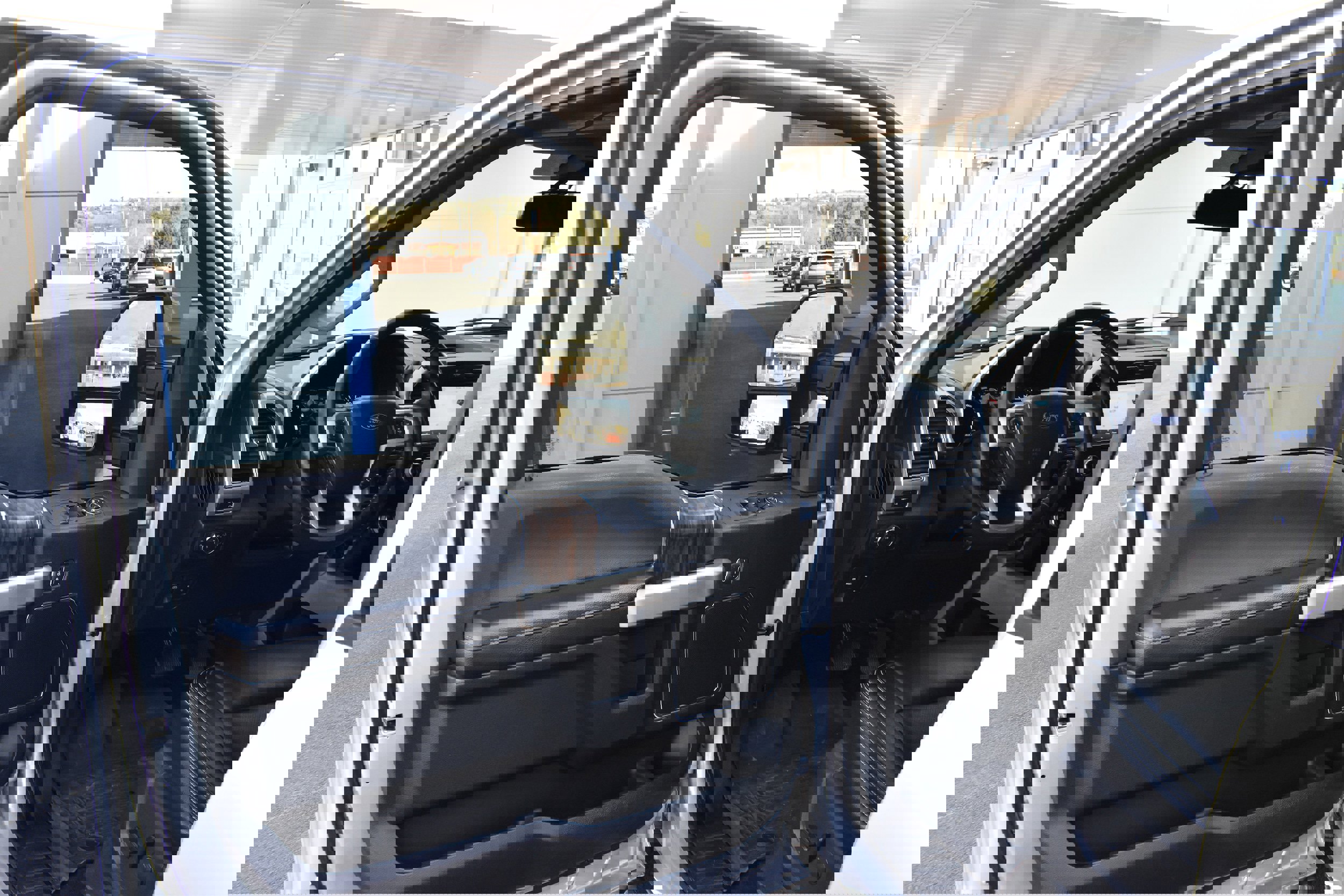 Used 2019 Ford F150 Lariat w/ Equipment Group 502A Luxury image 12