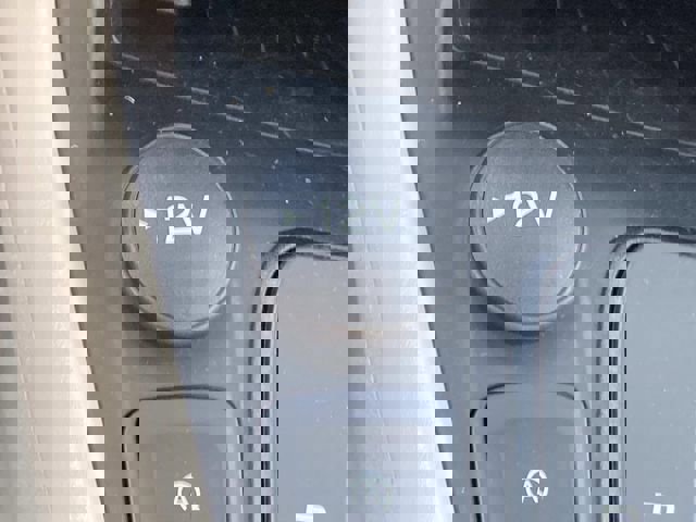 Certified 2018 Ford Focus SE image 30