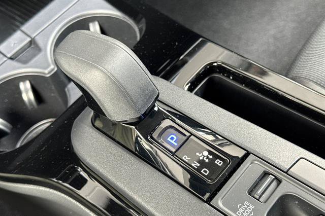 Used 2025 Toyota Prius LE FWD image 23