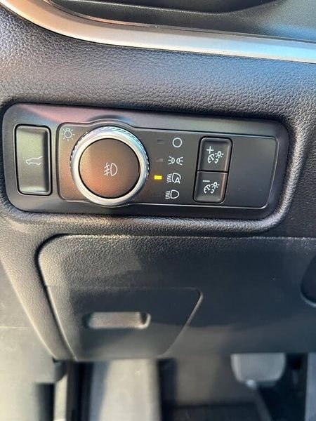 Used 2021 Ford Explorer XLT w/ Equipment Group 202A image 12