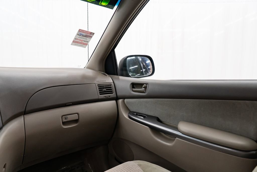 Used 2010 Toyota Sienna CE FWD image 10