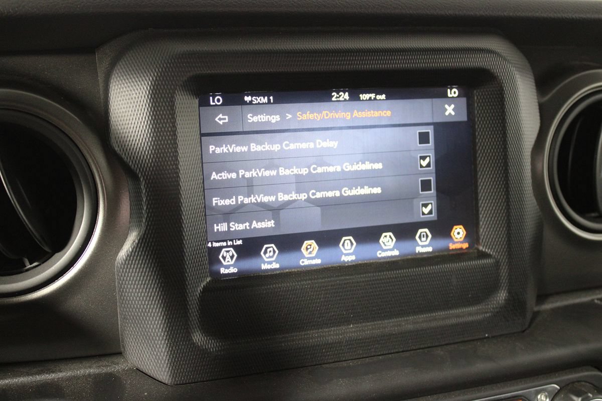 Used 2023 Jeep Wrangler Unlimited w/ Cold Weather Group AWD/4WD image 18