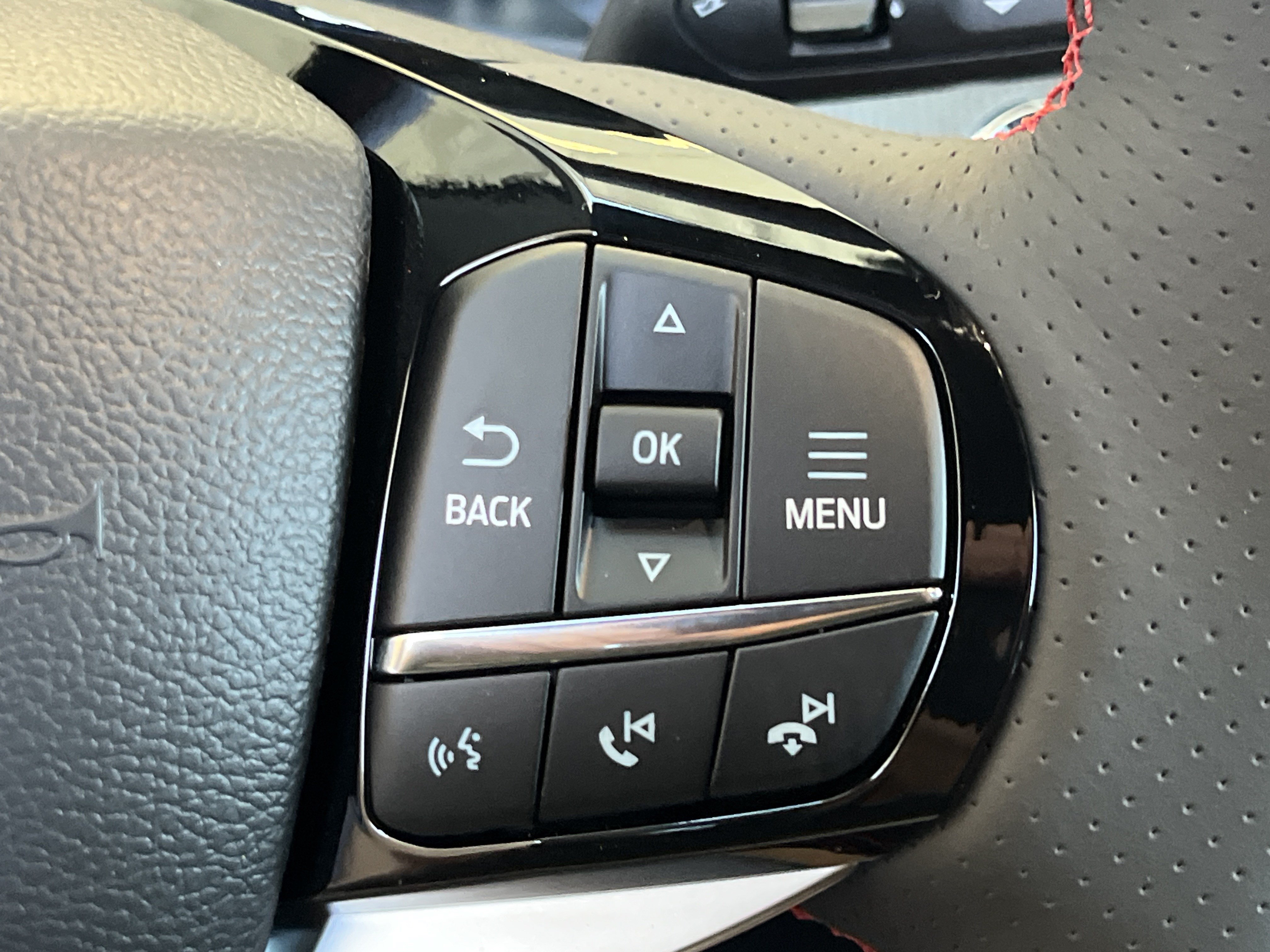 New 2027 Ford Explorer ST-Line RWD image 28