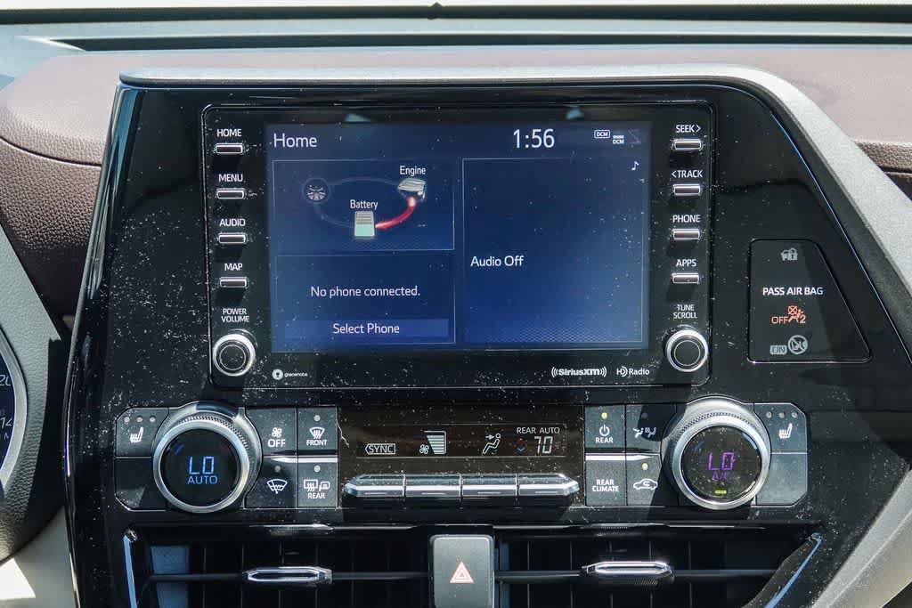Used 2022 Toyota Highlander XLE FWD image 13