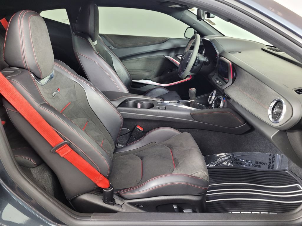 Used 2019 Chevrolet Camaro ZL1 RWD image 19
