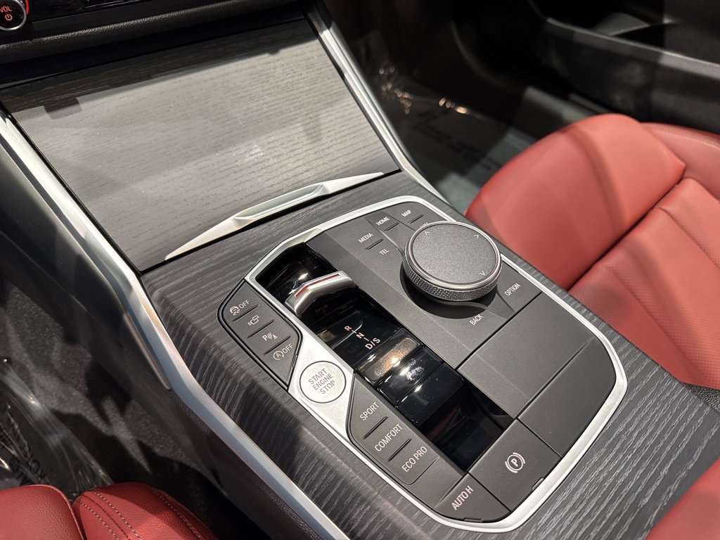 Used 2025 BMW 230i xDrive Coupe w/ Premium Package image 18