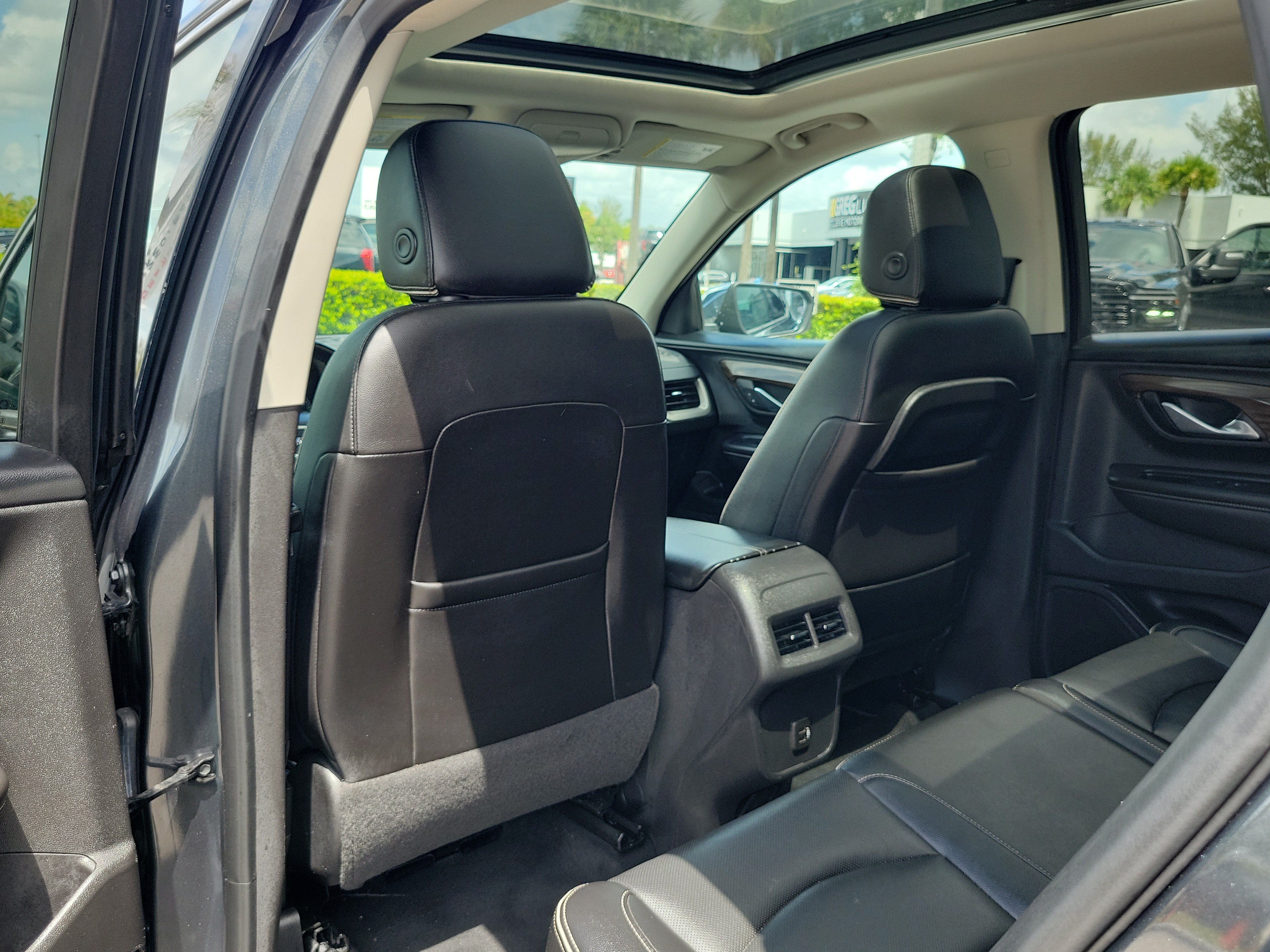 Used 2019 GMC Terrain Denali w/ Advanced Safety Package FWD image 16
