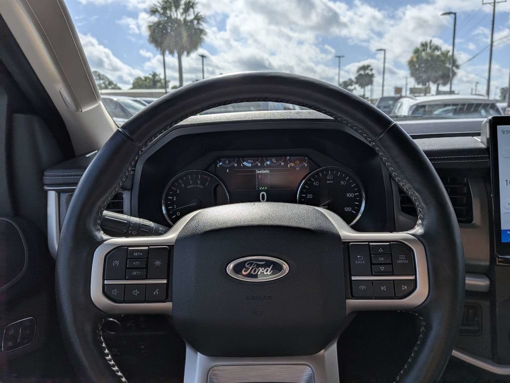 Used 2024 Ford Expedition XLT AWD/4WD image 22