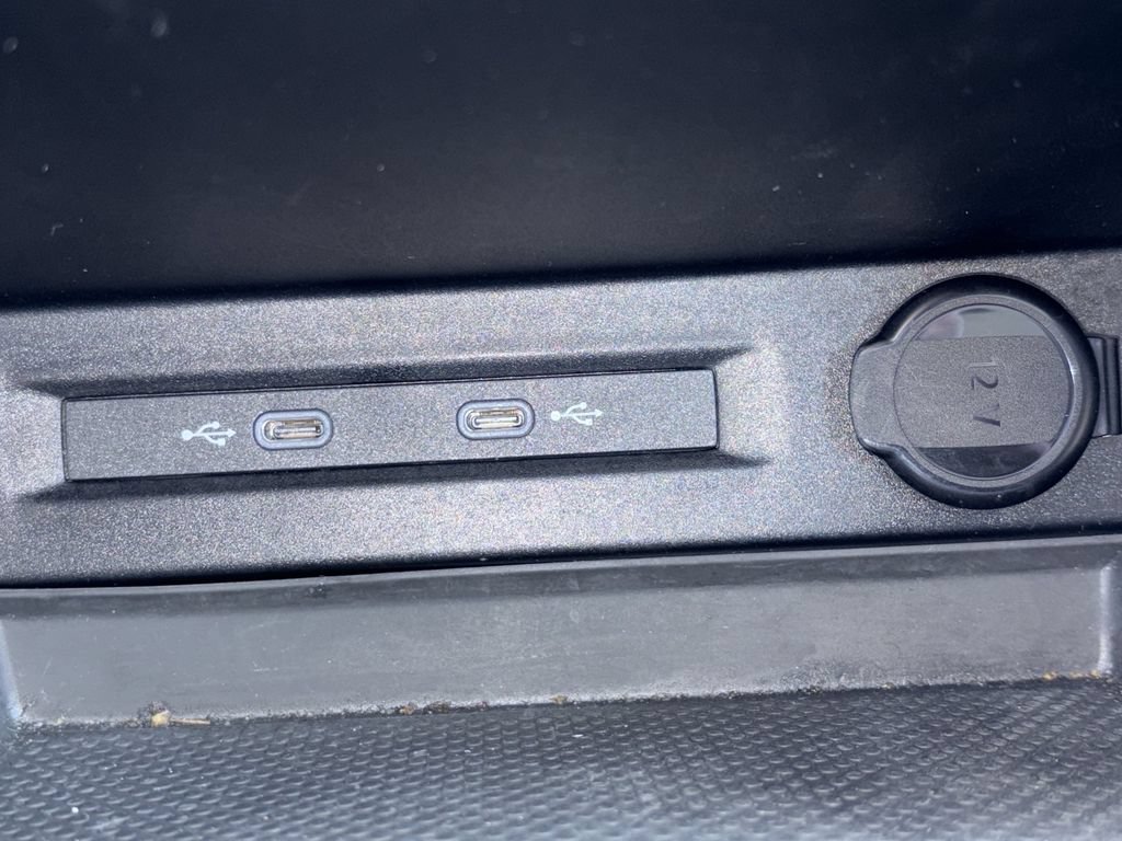 Certified 2025 Volkswagen Taos S FWD image 15