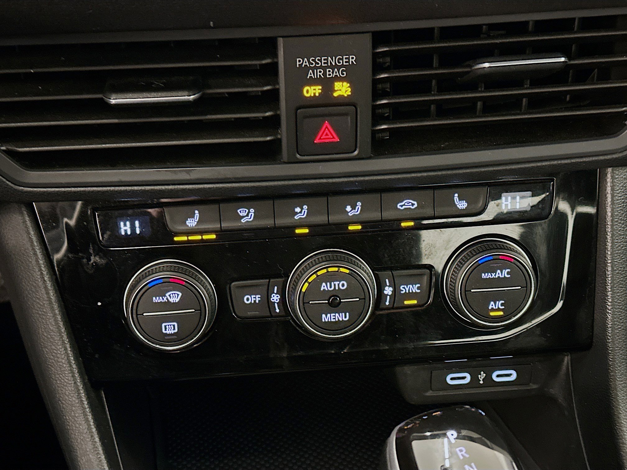 Used 2024 Volkswagen Jetta SE image 23