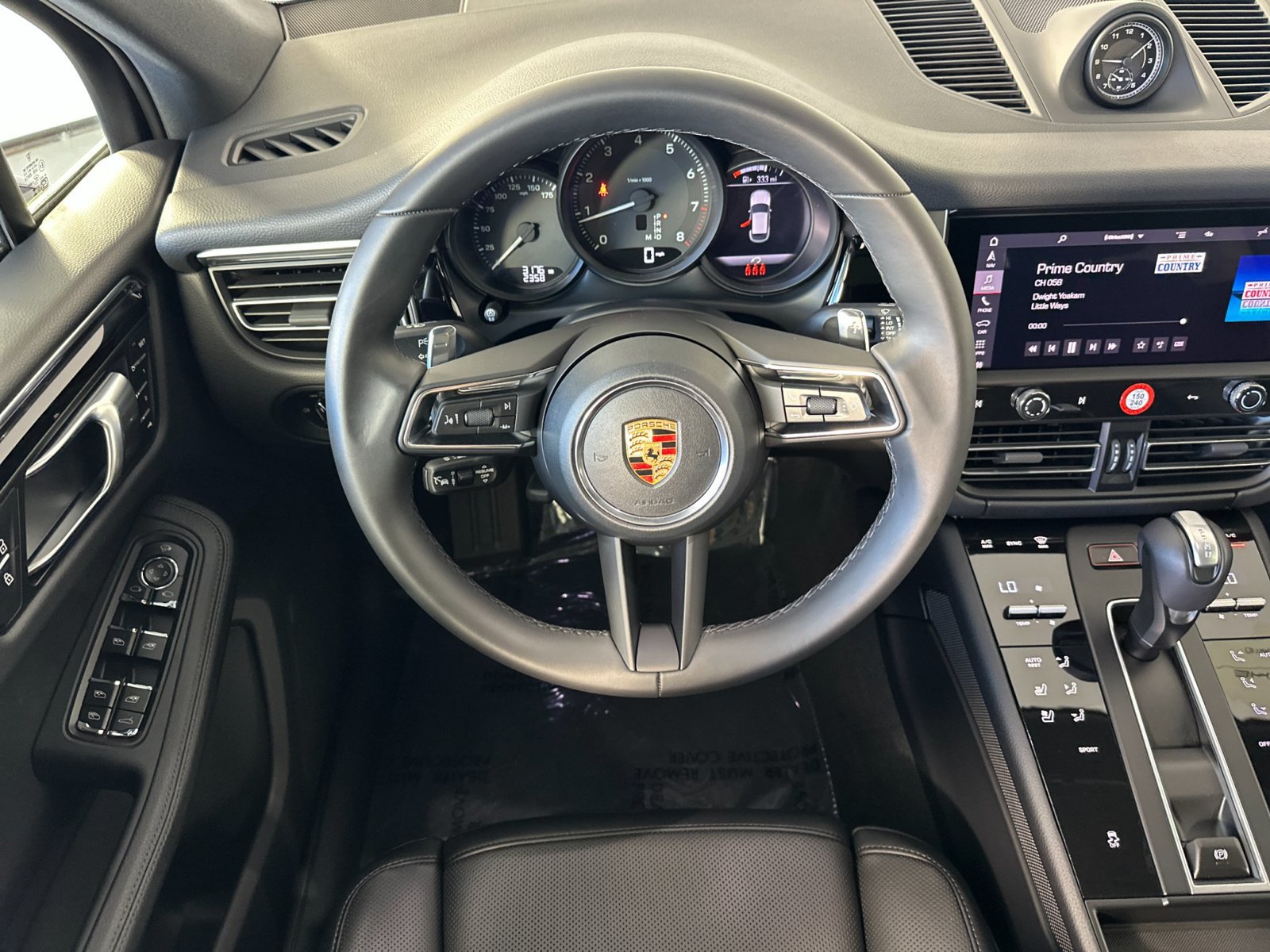 Certified 2026 Porsche Macan AWD/4WD image 16