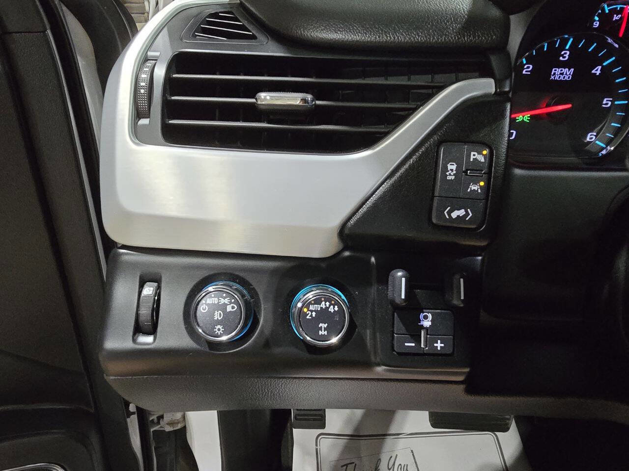 Used 2019 GMC Yukon XL SLT w/ Open Road Package AWD/4WD image 39