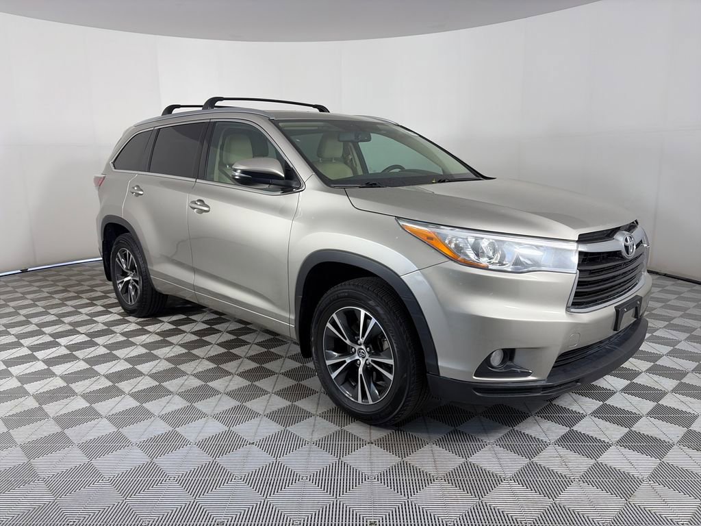 Used 2016 Toyota Highlander XLE