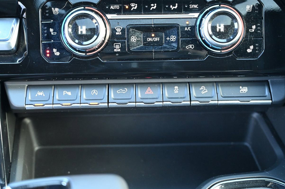 Used 2022 GMC Sierra 1500 AT4 w/ AT4 Premium Package image 30