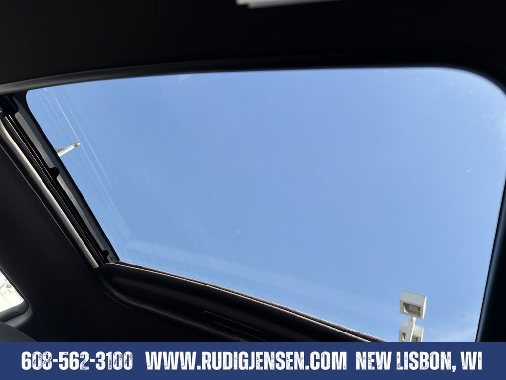 Used 2018 Chevrolet Camaro SS RWD image 21