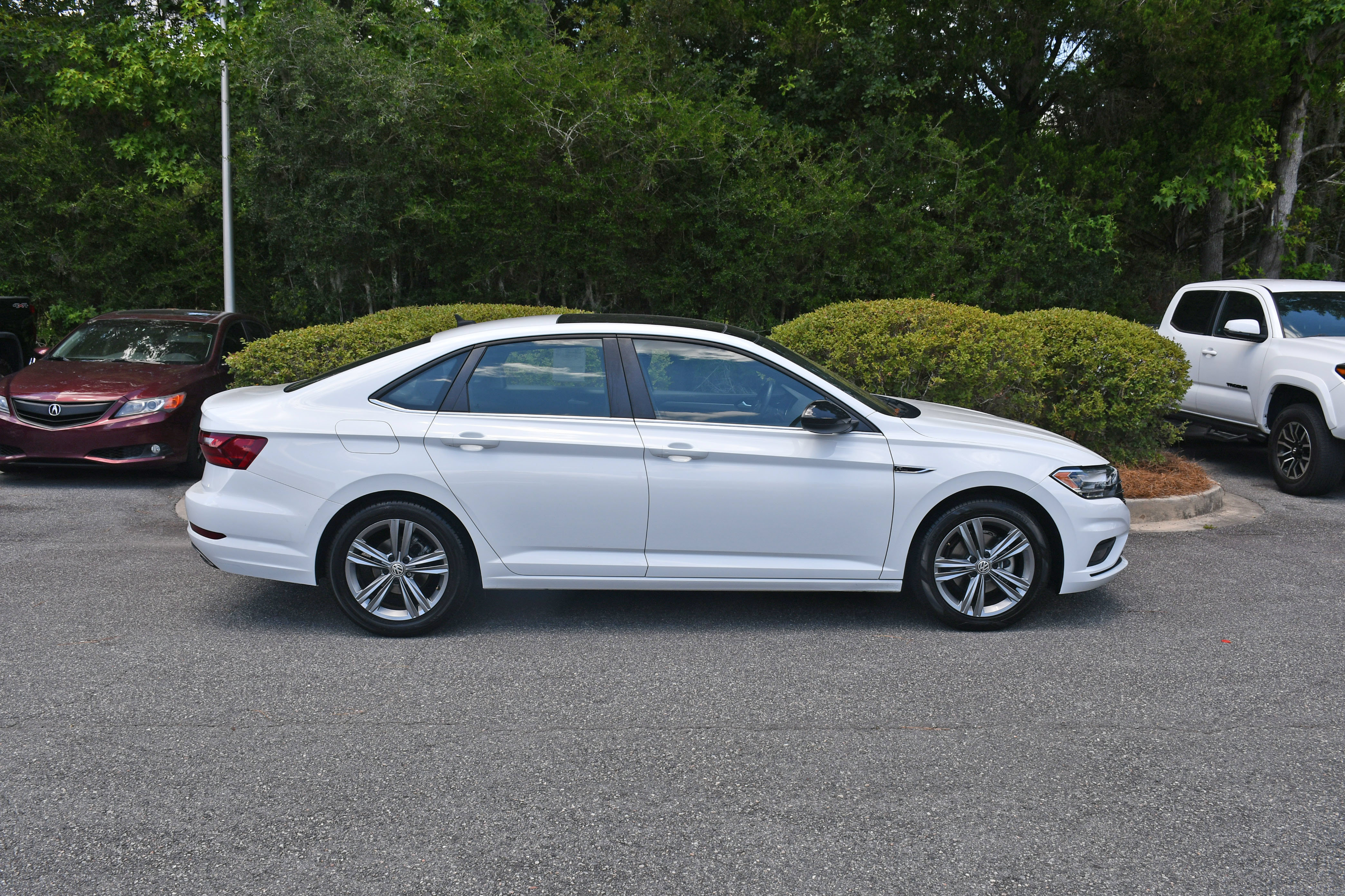 Used 2021 Volkswagen Jetta R-Line FWD image 5