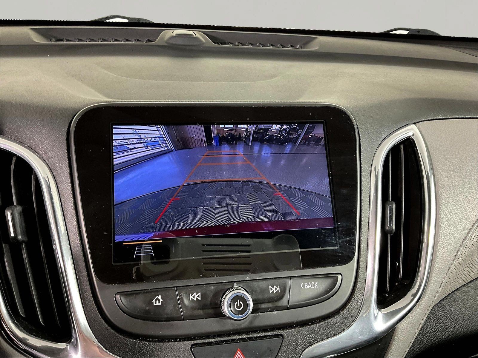 Used 2019 Chevrolet Equinox Premier FWD image 14