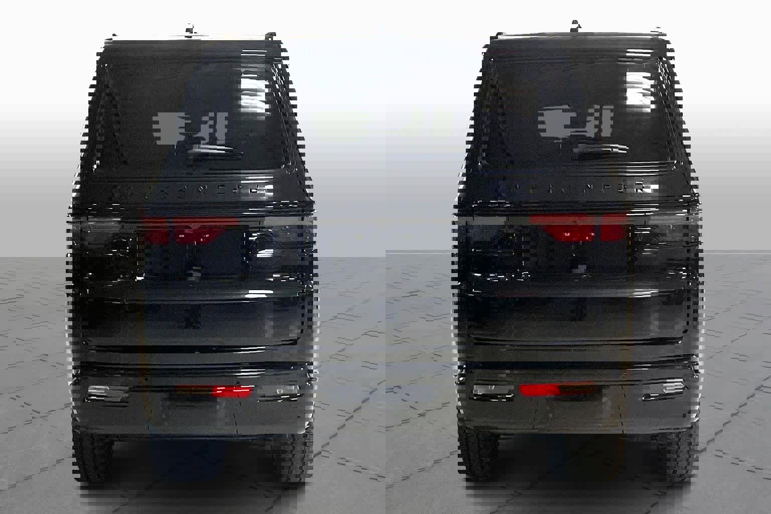 Used 2024 Jeep Wagoneer Series II image 4