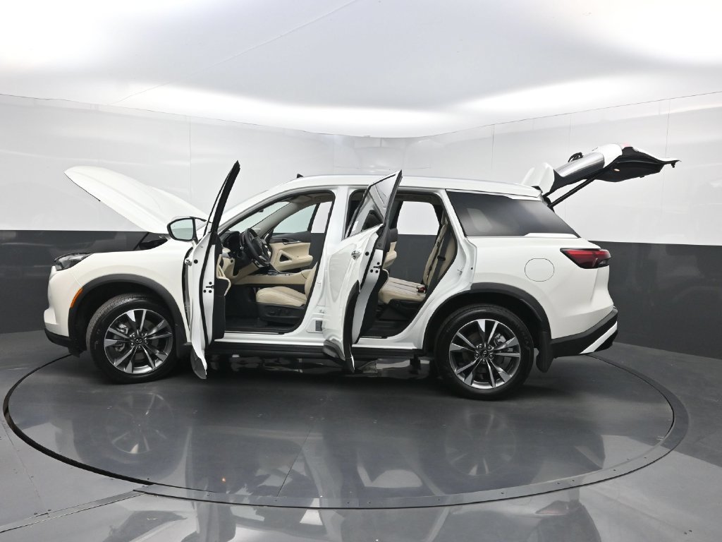Used 2023 INFINITI QX60 Luxe w/ Performance Audio Package FWD image 41