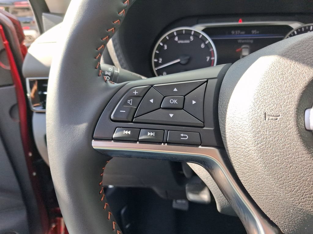 Used 2025 Nissan Sentra SR FWD image 24