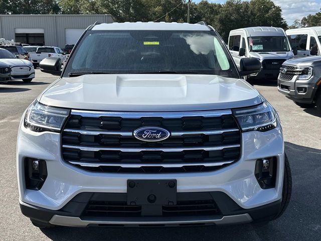 New 2026 Ford Explorer Active w/ Active Comfort Package image 2