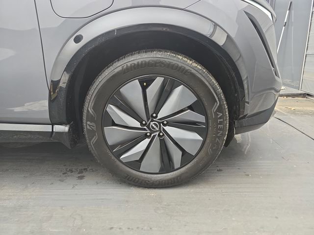 Used 2023 Nissan Ariya AWD image 12