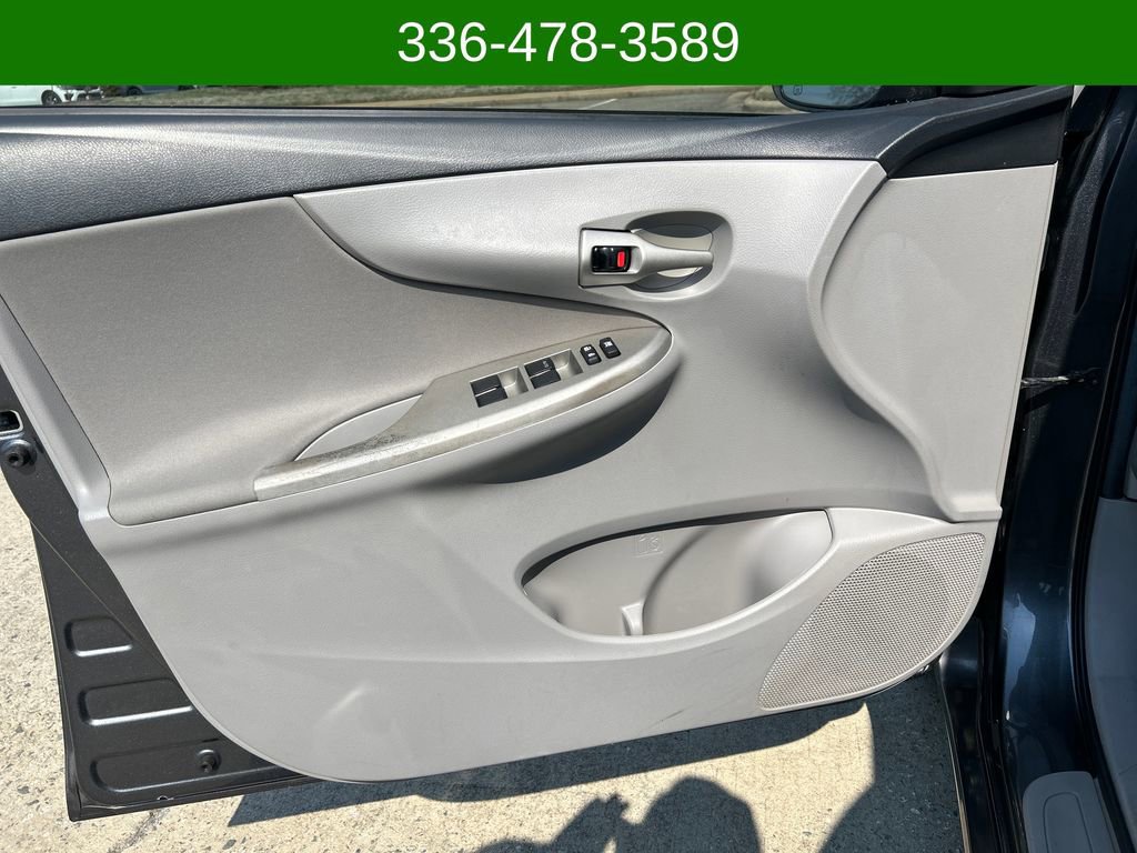 Used 2013 Toyota Corolla LE image 10