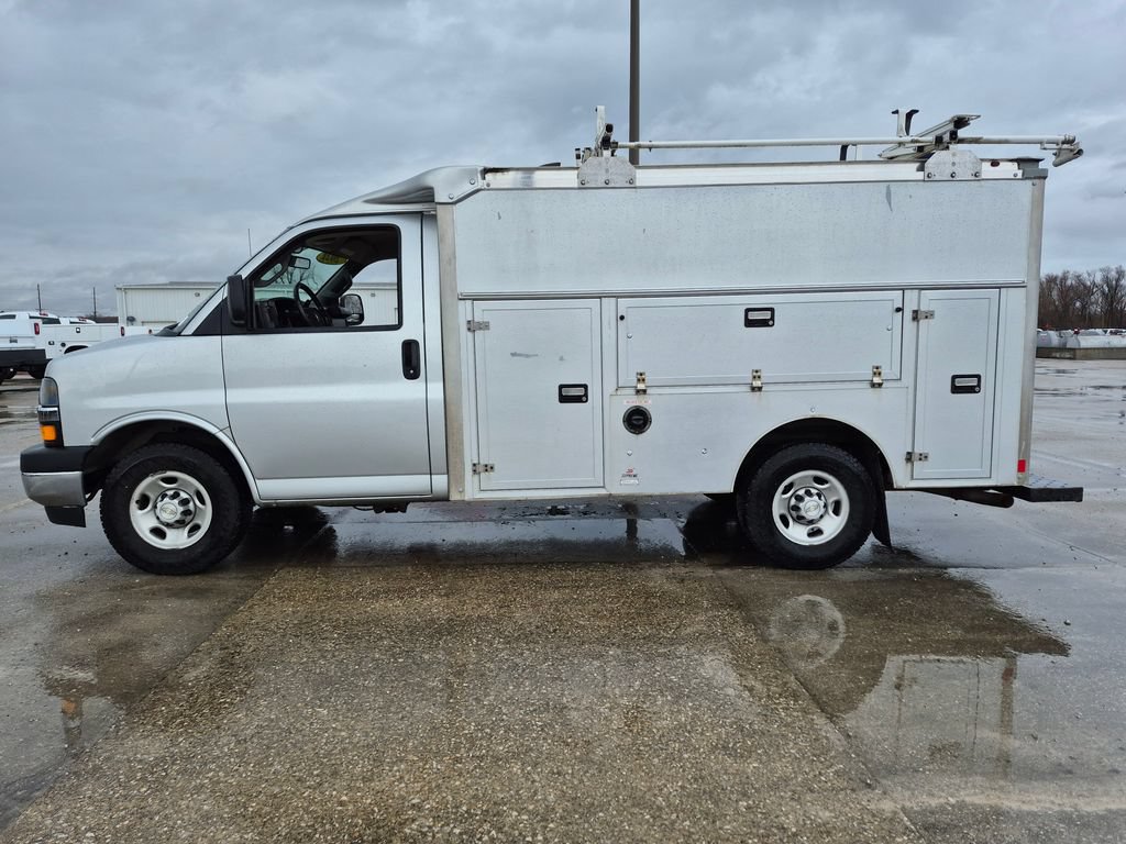 Used 2021 Chevrolet Express 3500 w/ Power Convenience Package RWD image 4
