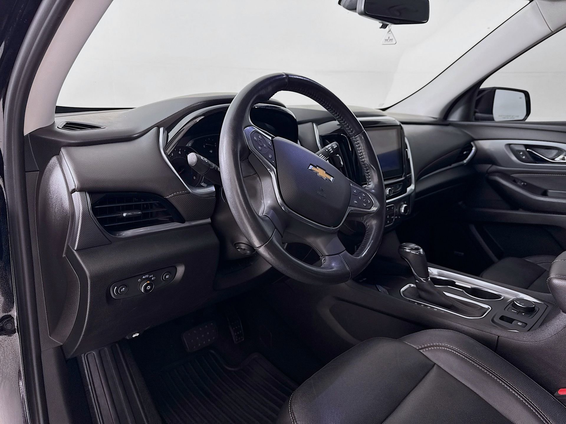 Used 2020 Chevrolet Traverse Premier image 10