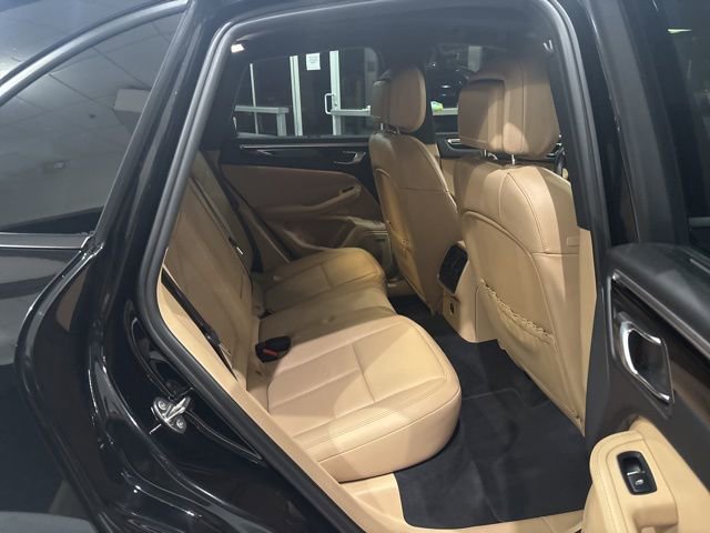 Used 2021 Porsche Macan image 31