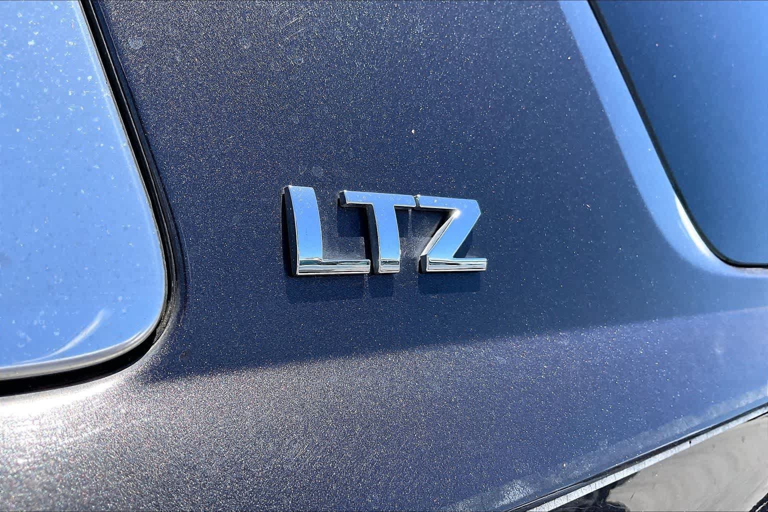 Used 2015 Chevrolet Tahoe LTZ AWD/4WD image 7