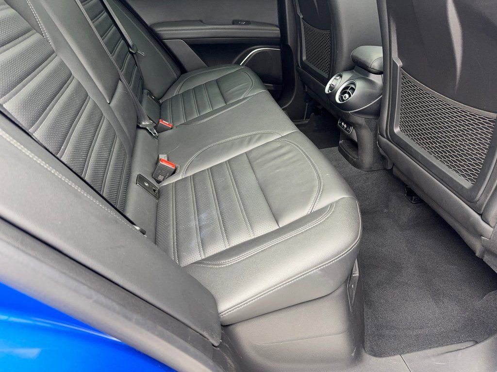 Used 2023 Alfa Romeo Stelvio Veloce image 40