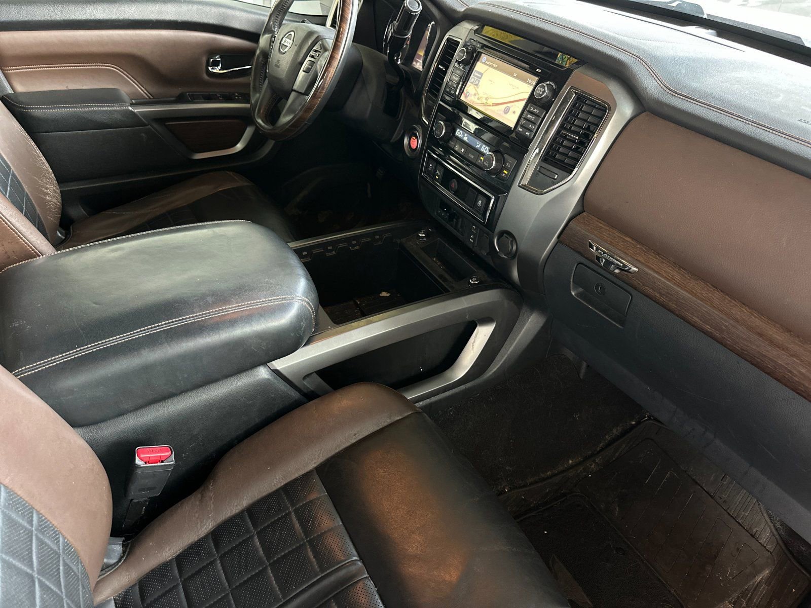 Used 2016 Nissan Titan Platinum Reserve image 14